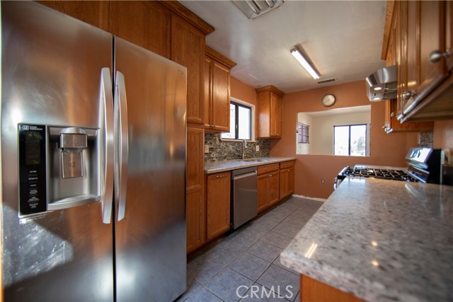 Detail Gallery Image 17 of 50 For 4402 Cathann St, Torrance,  CA 90503 - 4 Beds | 2/1 Baths