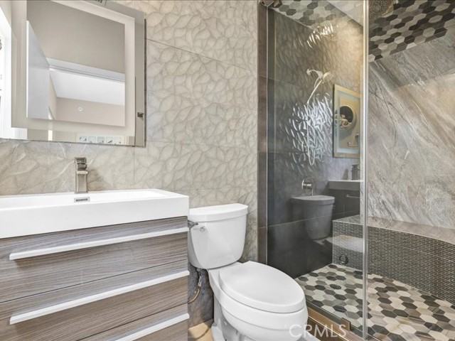 3405 S El Camino Real, San Clemente CA: https://media.crmls.org/medias/211df0ce-18d3-41cd-99b1-d126adeb3fa7.jpg