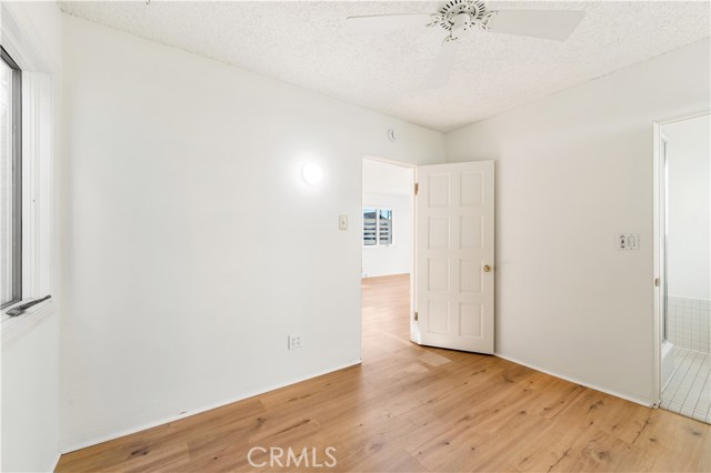 1510 W Oceanfront, Newport Beach CA: https://media.crmls.org/medias/211e2e59-5eac-4cec-a8be-a677a487818c.jpg