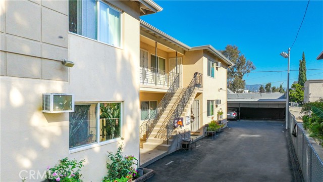 Detail Gallery Image 6 of 14 For 6934 Hinds, North Hollywood,  CA 91605 - – Beds | – Baths