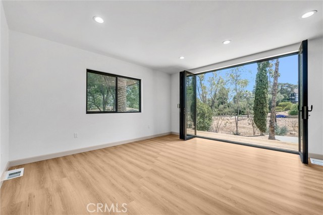 Detail Gallery Image 9 of 39 For 5090 Rockledge, Riverside,  CA 92506 - 5 Beds | 4 Baths