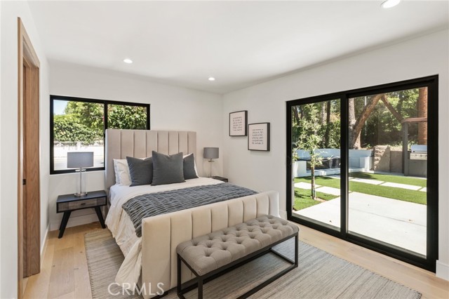 Detail Gallery Image 13 of 42 For 22850 Margarita Dr, Woodland Hills,  CA 91364 - 3 Beds | 3/1 Baths