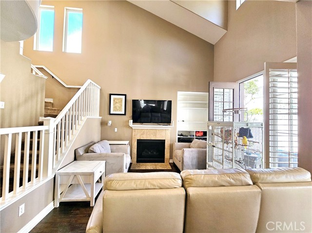 Detail Gallery Image 4 of 18 For 53 Middlebury Ln, Irvine,  CA 92620 - 3 Beds | 2/1 Baths