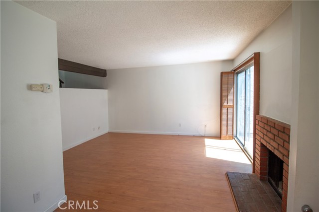 11818 Moorpark Street, Studio City CA: https://media.crmls.org/medias/211fccc8-d661-49de-a191-9a7bc7de61f4.jpg
