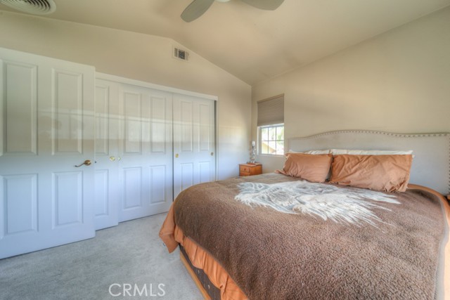 Image 38 of 75 For 25220 Corte Sur