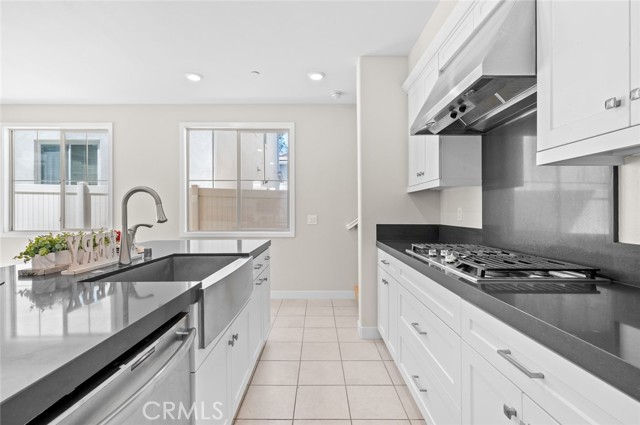 Detail Gallery Image 11 of 53 For 15 Greensboro Ct, Pomona,  CA 91766 - 5 Beds | 4 Baths
