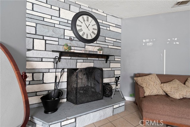 Detail Gallery Image 15 of 30 For 26174 Orchid Dr, Highland,  CA 92346 - 3 Beds | 2 Baths