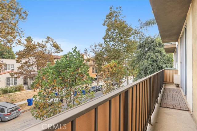 Detail Gallery Image 10 of 22 For 525 N Sycamore Ave #330,  Los Angeles,  CA 90036 - 1 Beds | 1 Baths