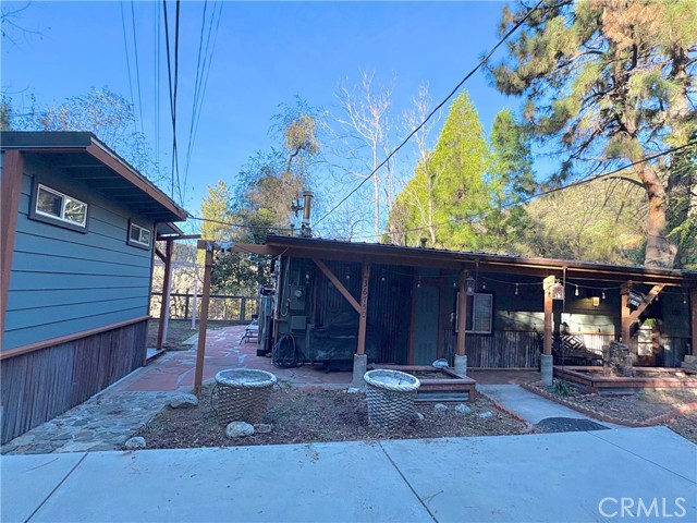 36750 Hilltop, Mentone CA: https://media.crmls.org/medias/21232a84-499f-4d8a-8934-b8528a27ec6a.jpg