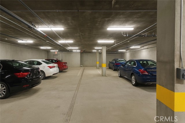 Detail Gallery Image 13 of 15 For 22735 Del Valle St #5,  Woodland Hills,  CA 91364 - 2 Beds | 1 Baths