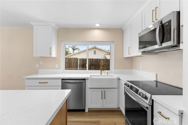 Detail Gallery Image 6 of 27 For 1692 Taylor Ave, Corona,  CA 92882 - 4 Beds | 2 Baths
