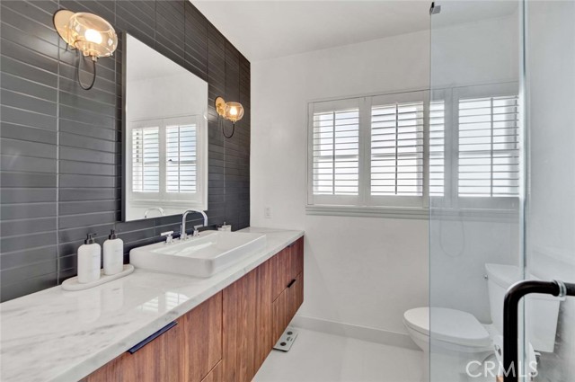 Detail Gallery Image 15 of 29 For 12052 Red Hill Ave, North Tustin,  CA 92705 - 2 Beds | 2 Baths