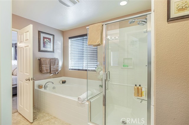 2534 Mapleleaf Terrace, Palmdale CA: https://media.crmls.org/medias/2124d734-e1ce-4f42-bbad-3f031cce1132.jpg