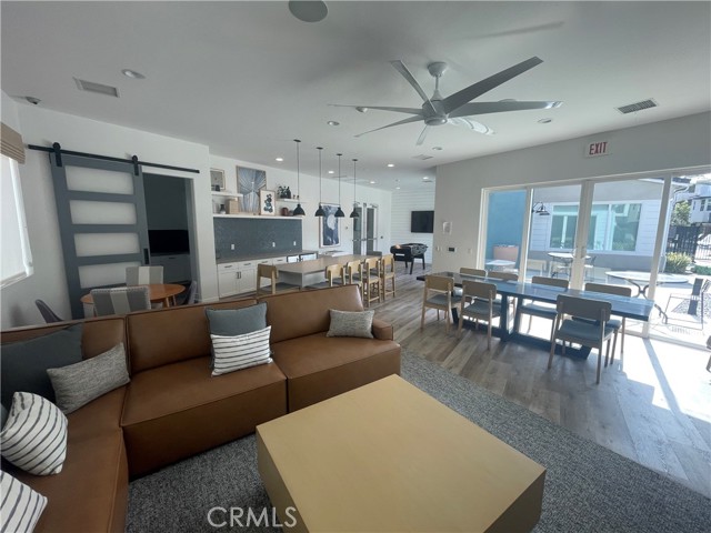 7816 Paxton Place, Rancho Cucamonga CA: https://media.crmls.org/medias/2125693c-8d6c-49ca-9549-7a6f4b7b756b.jpg