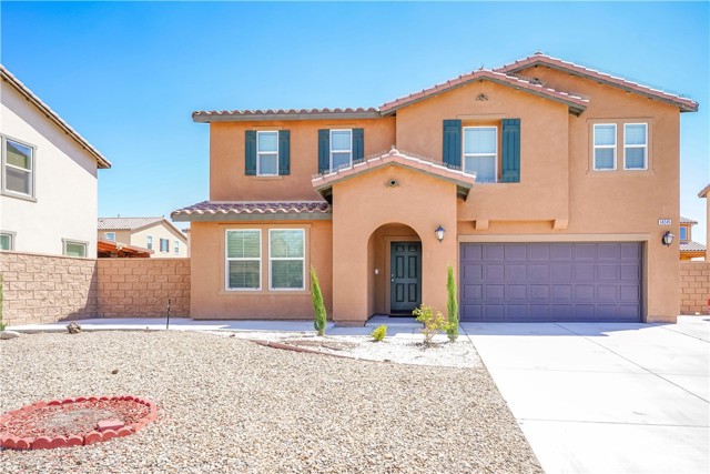 Detail Gallery Image 2 of 42 For 14245 Covered Wagon Ct, Victorville,  CA 92394 - 5 Beds | 2/1 Baths