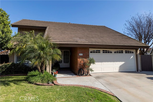 Detail Gallery Image 2 of 40 For 5842 Crestview, La Palma,  CA 90623 - 4 Beds | 2/1 Baths