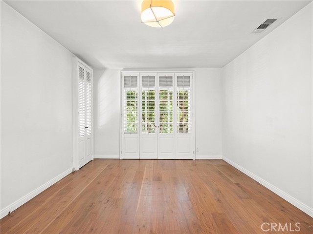 5405 Black Oak Drive, Los Angeles CA: https://media.crmls.org/medias/21273b60-18f9-4c6a-bad6-ba4fb5f87f8c.jpg