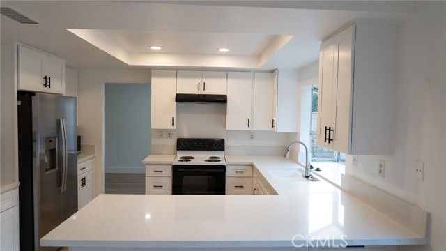 Detail Gallery Image 8 of 36 For 21 Fillmore, Irvine,  CA 92620 - 4 Beds | 2/1 Baths