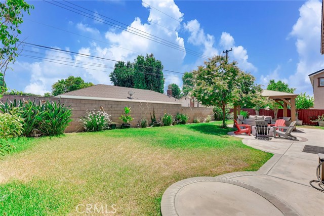 12139 Serra Avenue, Chino CA: https://media.crmls.org/medias/21275c79-9862-4b16-b581-58b94f0d7a90.jpg