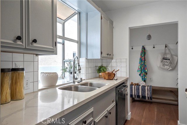 3600 Pine Avenue, Manhattan Beach, California 90266, 4 Bedrooms Bedrooms, ,2 BathroomsBathrooms,Residential,Sold,Pine,SB21200054