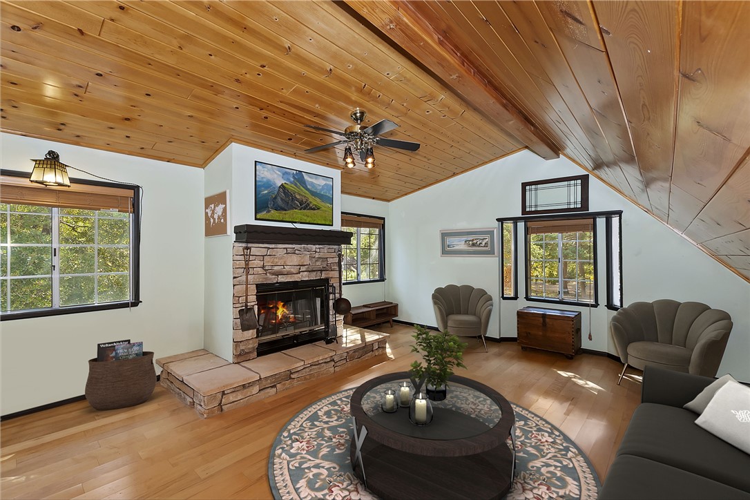 Detail Gallery Image 14 of 28 For 276 Augusta Ct, Lake Arrowhead,  CA 92352 - 3 Beds | 2/1 Baths