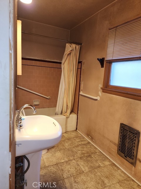 3108 Elm Avenue, Manhattan Beach, California 90266, 2 Bedrooms Bedrooms, ,1 BathroomBathrooms,Residential,Sold,Elm,PW23112709