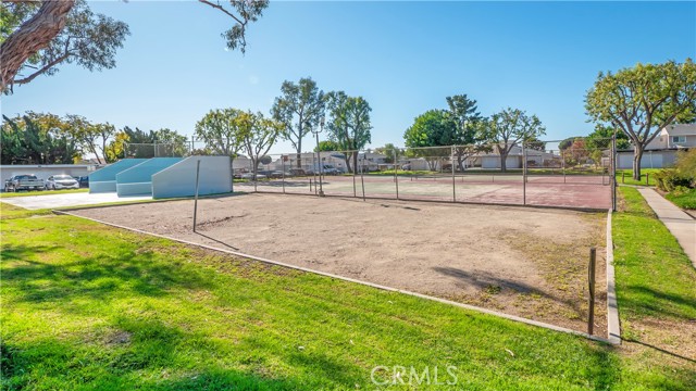 Detail Gallery Image 32 of 33 For 1408 N Elderberry Ave, Ontario,  CA 91762 - 3 Beds | 2/1 Baths