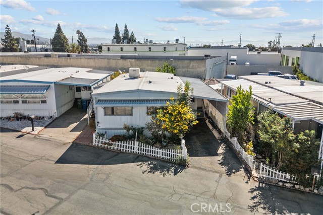 21001 Plummer Street, Chatsworth CA: https://media.crmls.org/medias/21292026-99fb-455a-b32e-7b1e5b477f89.jpg