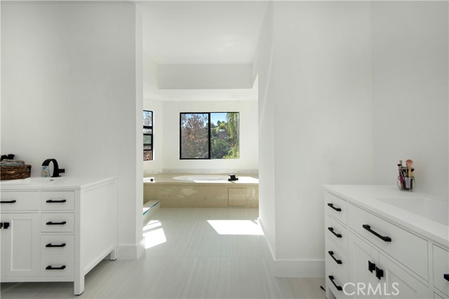 Detail Gallery Image 30 of 42 For 22254 Dumetz Rd, Woodland Hills,  CA 91364 - 5 Beds | 4 Baths