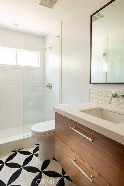 1465 Eastwind photo 24