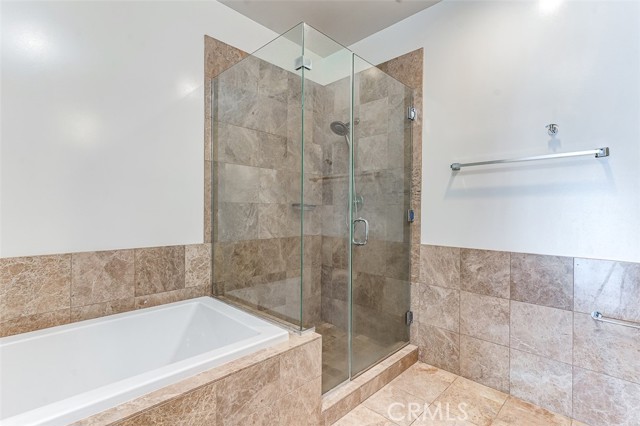 Detail Gallery Image 11 of 15 For 3223 W 6th St #306,  Los Angeles,  CA 90020 - 2 Beds | 2 Baths