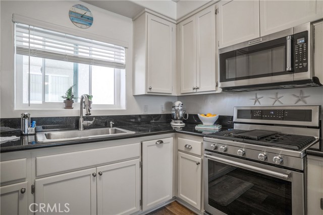 118 Prospect Avenue, Redondo Beach, California 90277, 4 Bedrooms Bedrooms, ,3 BathroomsBathrooms,Residential,Sold,Prospect,PV18117287