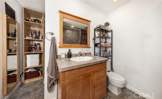 Detail Gallery Image 11 of 17 For 870 Falcon Ln, Redlands,  CA 92374 - 4 Beds | 2 Baths