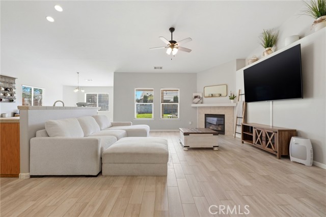 Detail Gallery Image 12 of 45 For 1849 W Spring Crest, Hanford,  CA 93230 - 4 Beds | 2 Baths