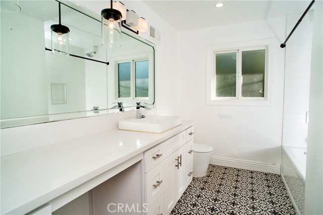 Detail Gallery Image 16 of 18 For 7622 Pomelo Dr, West Hills,  CA 91304 - 5 Beds | 3 Baths