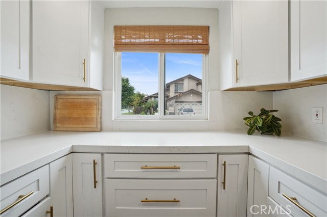 1027 W Rainbow Falls Way, Orange CA: https://media.crmls.org/medias/212bf003-ed4e-46bc-bcd6-3e9e5569c524.jpg