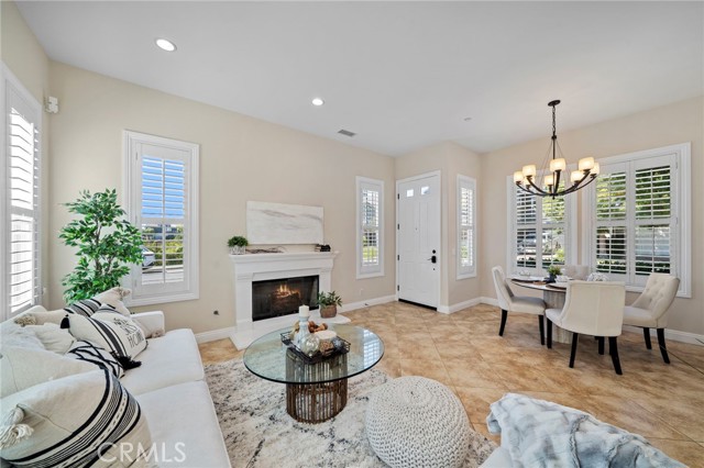 Detail Gallery Image 5 of 64 For 17272 Tidalridge Ln, Huntington Beach,  CA 92649 - 4 Beds | 2/1 Baths