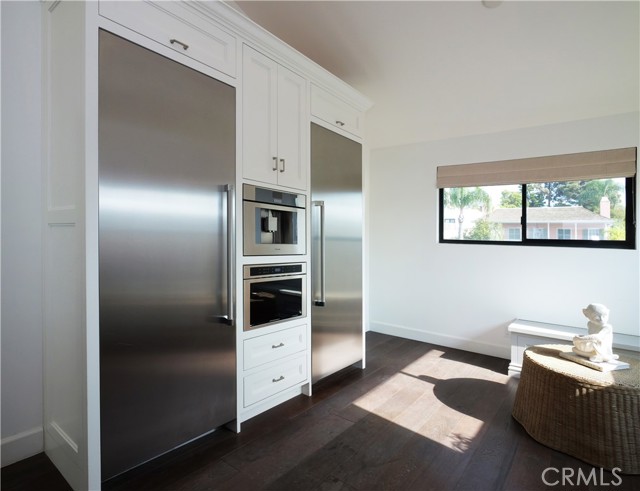 Detail Gallery Image 23 of 39 For 207 S Poinsettia Ave, Manhattan Beach,  CA 90266 - 4 Beds | 5 Baths