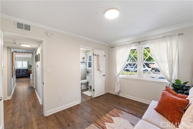 11243 Gaviota Avenue, Granada Hills CA: https://media.crmls.org/medias/212d56bc-c66d-43d7-83b1-fa6871288b97.jpg