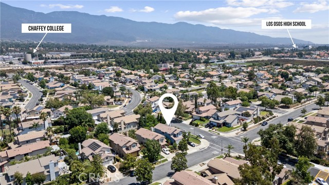 10798 Zinfandel Street, Rancho Cucamonga CA: https://media.crmls.org/medias/212e6dc2-b4e5-4c7e-90a4-227250335b6d.jpg