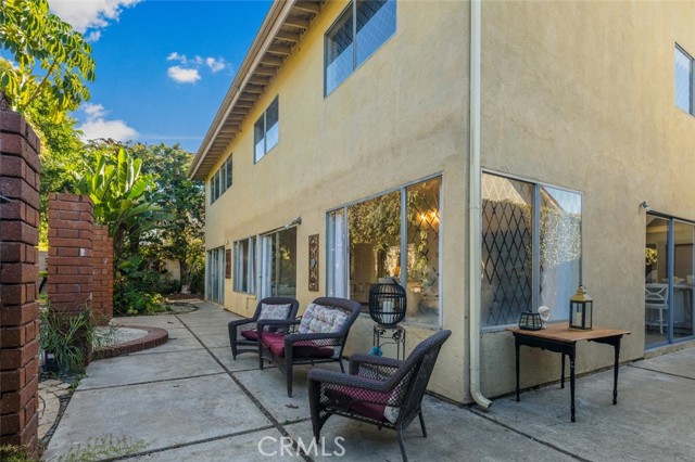 15232 Lille Circle, Irvine CA: https://media.crmls.org/medias/212e8df7-d609-4bb9-85ba-81d7e5cfe7c5.jpg