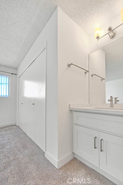 Detail Gallery Image 11 of 24 For 15 15th St #13,  Hermosa Beach,  CA 90254 - 2 Beds | 2 Baths