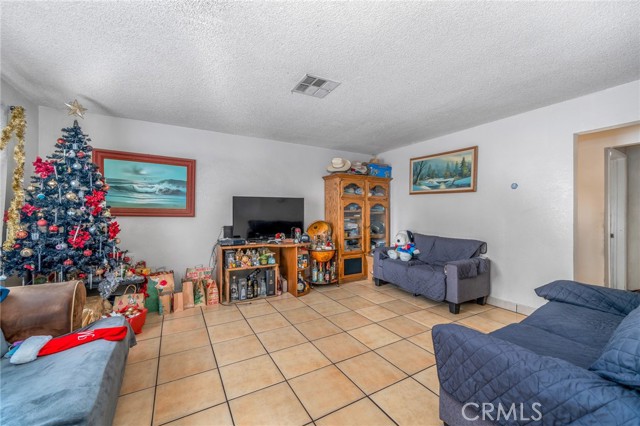 Image 2 for 2158 Kern St, San Bernardino, CA 92407