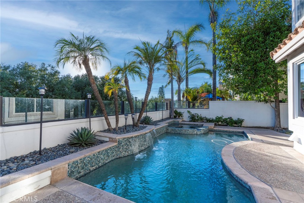 MLS #OC25238106 image #5