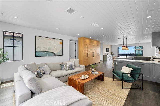 Detail Gallery Image 13 of 36 For 518 S Gertruda Ave, Redondo Beach,  CA 90277 - 3 Beds | 3 Baths