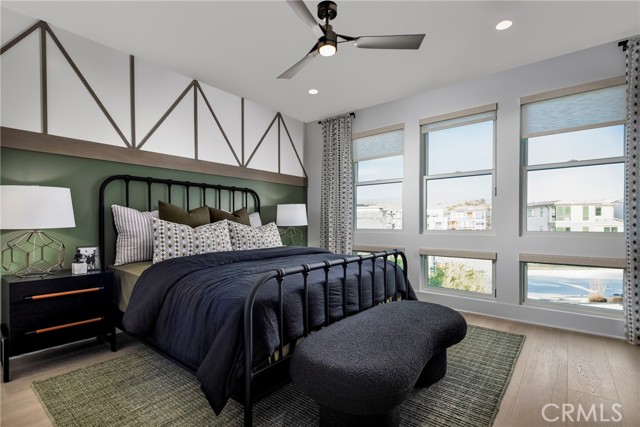 Detail Gallery Image 14 of 16 For 169 Apron, Irvine,  CA 92618 - 5 Beds | 5 Baths