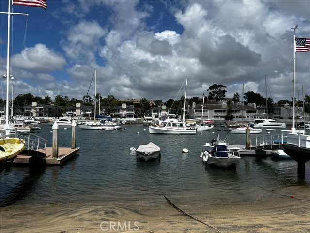 Detail Gallery Image 5 of 20 For 909 N Bay Front, Newport Beach,  CA 92662 - 3 Beds | 2 Baths