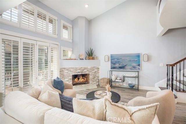 7892 Southwind Circle, Huntington Beach CA: https://media.crmls.org/medias/2132e42c-4f8b-4f96-a407-c2b681ec07a5.jpg
