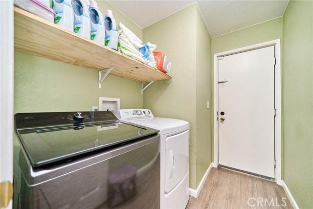 Detail Gallery Image 3 of 26 For 43659 Ponderosa, Lancaster,  CA 93535 - 3 Beds | 2 Baths