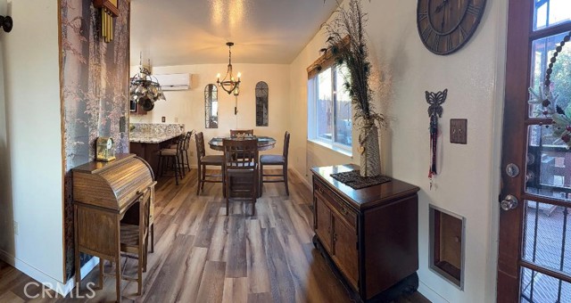 921 Piru Way, Frazier Park CA: https://media.crmls.org/medias/213451c8-afc3-4b46-8d1f-14a80b5c76ac.jpg